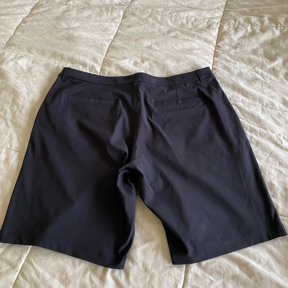 Lululemon Mens Commission Shorts 38 waist 11” inch inseam - Picture 4 of 8